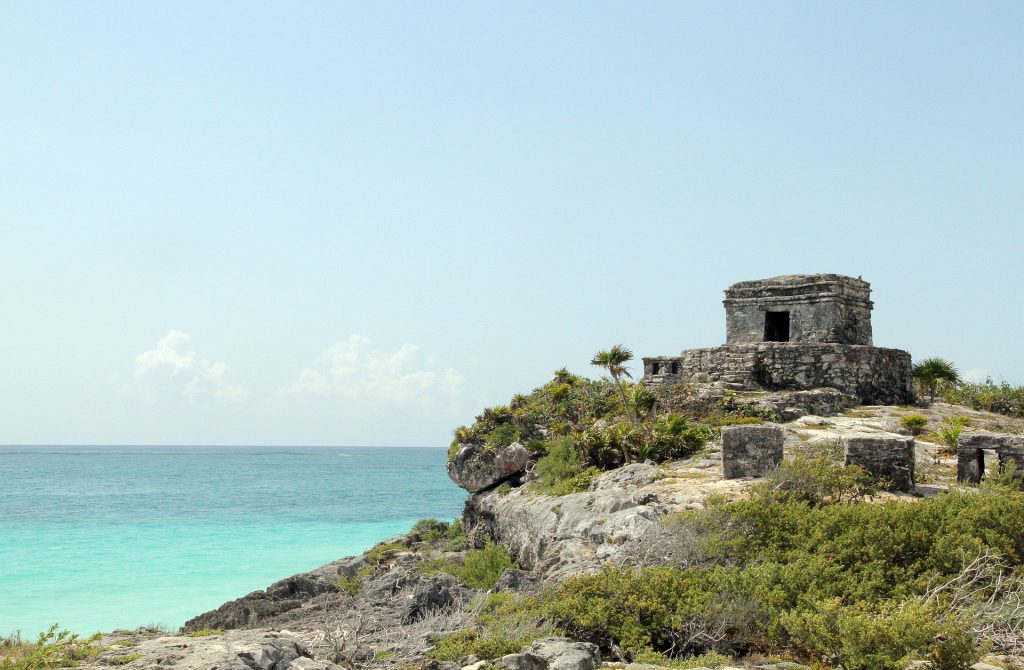 Tulum-archeological_ruins-sand-beach-ocean