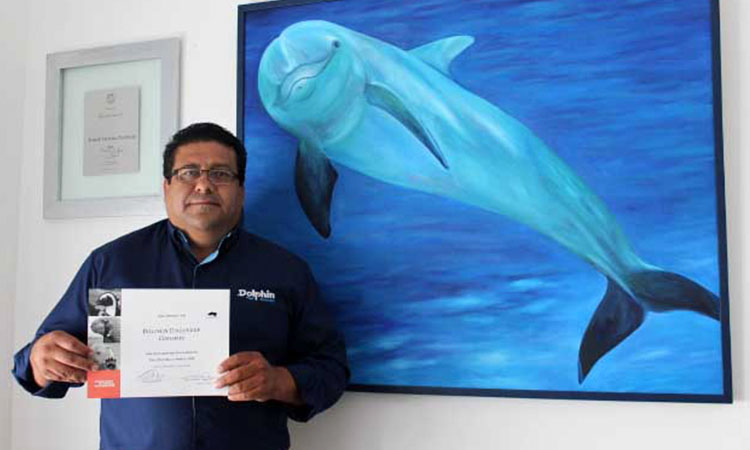 Edgar Urbina, Presidente de Cuidado Animal en Grupo Dolphin Discovery