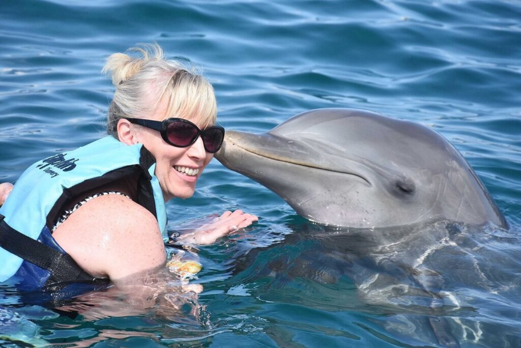 nadar-con-delfines-en-riviera-maya